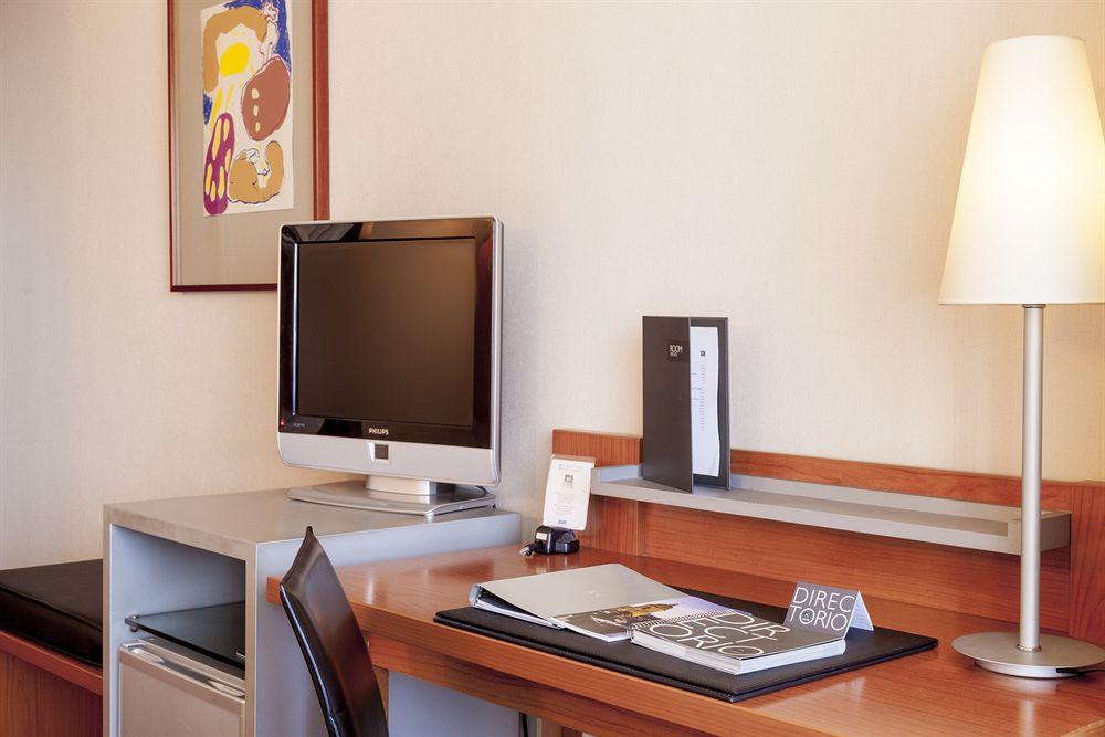 Ac Hotel Ponferrada By Marriott Экстерьер фото