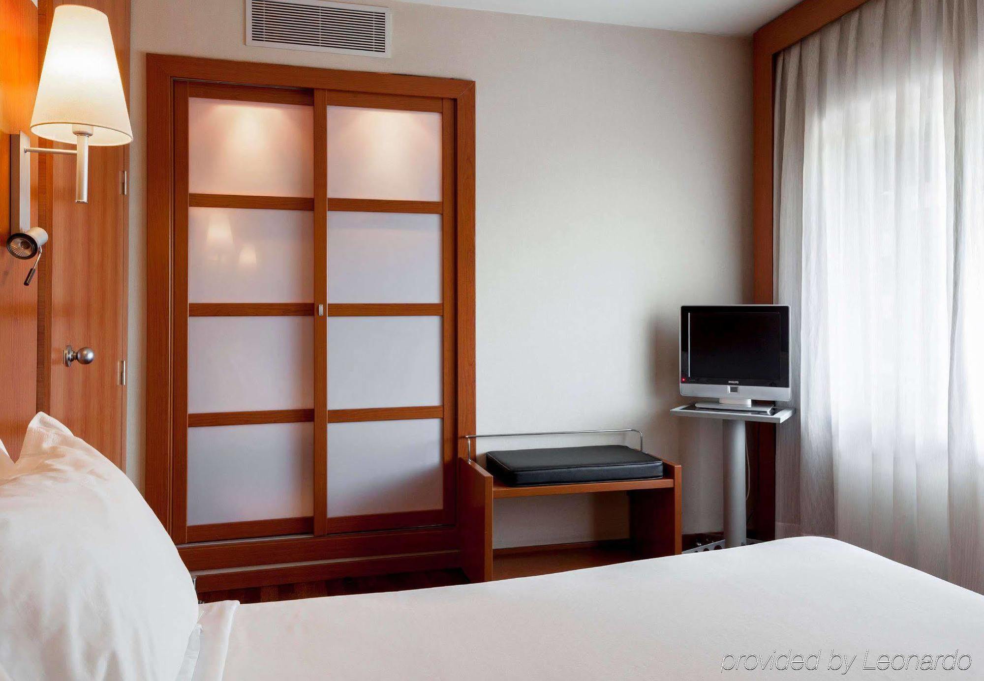 Ac Hotel Ponferrada By Marriott Экстерьер фото
